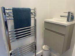 Large Family Getaways Metres From the Beach