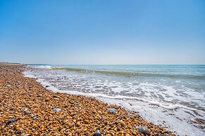 Large Family Getaways Metres From the Beach