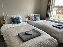 Large Family Getaways Metres From the Beach