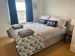 Large Family Getaways Metres From the Beach