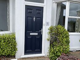 Large Family Getaways Metres From the Beach