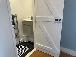 Large Family Getaways Metres From the Beach