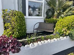 Large Family Getaways Metres From the Beach