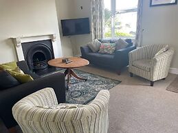 Large Family Getaways Metres From the Beach