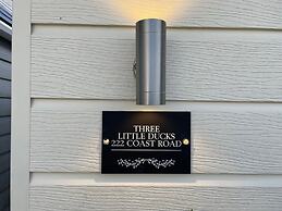 Contemporary Beachfront Bungalow With Direct Access to the Sea