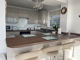 Contemporary Beachfront Bungalow With Direct Access to the Sea