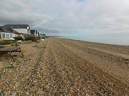 Exquisite Beachfront Residence With Luxurious Interiors The Cozy Clam 