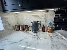 Exquisite Beachfront Residence With Luxurious Interiors The Cozy Clam 