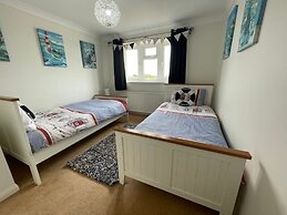 Exquisite Beachfront Residence With Luxurious Interiors The Cozy Clam 