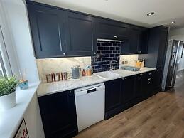 Exquisite Beachfront Residence With Luxurious Interiors The Cozy Clam 