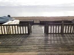 Exquisite Beachfront Residence With Luxurious Interiors The Cozy Clam 