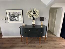 Exquisite Beachfront Residence With Luxurious Interiors The Cozy Clam 