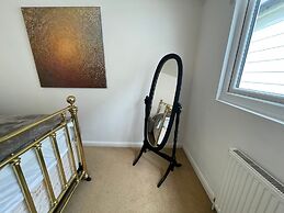 Exquisite Beachfront Residence With Luxurious Interiors The Cozy Clam 