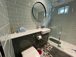 Exquisite Beachfront Residence With Luxurious Interiors The Cozy Clam 