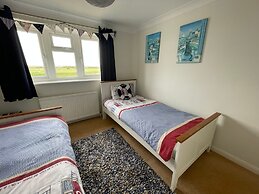 Exquisite Beachfront Residence With Luxurious Interiors The Cozy Clam 