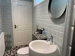 Exquisite Beachfront Residence With Luxurious Interiors The Cozy Clam 