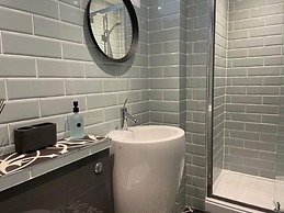 Exquisite Beachfront Residence With Luxurious Interiors The Cozy Clam 