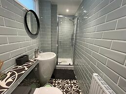 Exquisite Beachfront Residence With Luxurious Interiors The Cozy Clam 