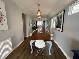 Exquisite Beachfront Residence With Luxurious Interiors The Cozy Clam 