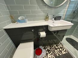 Exquisite Beachfront Residence With Luxurious Interiors The Cozy Clam 