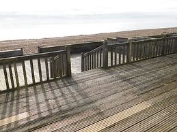 Exquisite Beachfront Residence With Luxurious Interiors The Cozy Clam 