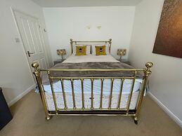 Exquisite Beachfront Residence With Luxurious Interiors The Cozy Clam 