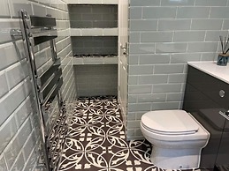 Exquisite Beachfront Residence With Luxurious Interiors The Cozy Clam 