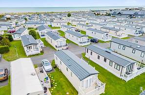 Your Ultimate Holiday Rental at Pevensey Bay