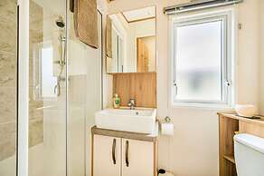 Your Ultimate Holiday Rental at Pevensey Bay