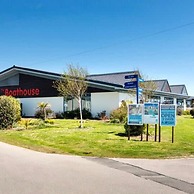 74 Bayside Cove Pevensey Bay Holiday Park