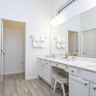 Wonderful 12b11 5bath Bella Vida Resort