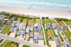 Hamptons Style Lux Beach House