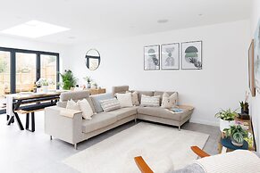 Renovated Home for 8 Canal Walk to Chichester