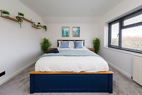 Renovated Home for 8 Canal Walk to Chichester