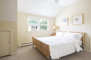 Glendale by Rove 5BR w Outdoor Space Heated Pool