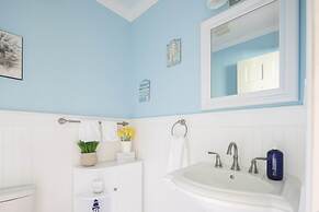 Glendale by Rove 5BR w Outdoor Space Heated Pool