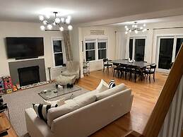 Harbor by Rove Travel 4BR Heated Pool BBQ