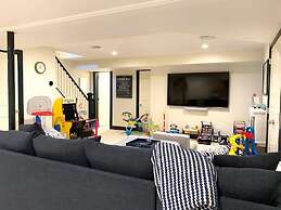 Harbor by Rove Travel 4BR Heated Pool BBQ