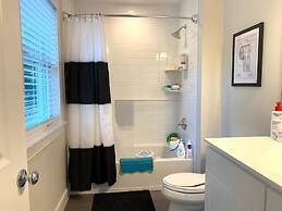 Harbor by Rove Travel 4BR Heated Pool BBQ