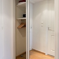 Coquelicot Delightful 1 Bedroom Apt Near Eiffel Tower