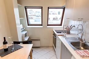 Coquelicot Delightful 1 Bedroom Apt Near Eiffel Tower