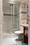 Coquelicot Delightful 1 Bedroom Apt Near Eiffel Tower