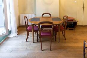 Coquelicot Delightful 1 Bedroom Apt Near Eiffel Tower