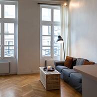 Sunny Dussoubs I Unique 1-br Loft in Montorgueil