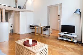Sunny Dussoubs I Unique 1-br Loft in Montorgueil