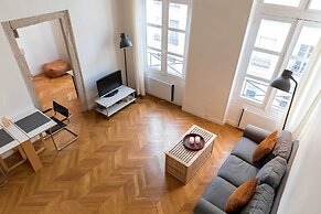 Sunny Dussoubs I Unique 1-br Loft in Montorgueil