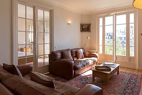 Eiffel Park Peaceful 1 Bedroom Apt Near the Eiffel Tower