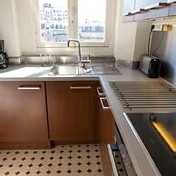 Eiffel Park Peaceful 1 Bedroom Apt Near the Eiffel Tower