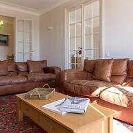 Eiffel Park Peaceful 1 Bedroom Apt Near the Eiffel Tower