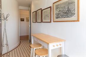 Eiffel Park Peaceful 1 Bedroom Apt Near the Eiffel Tower